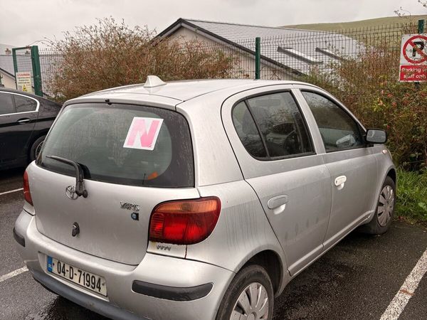 Toyota Yaris Hatchback, Petrol, 2004, Silver