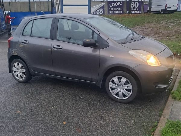 Toyota Yaris Hatchback, Petrol, 2008, Grey