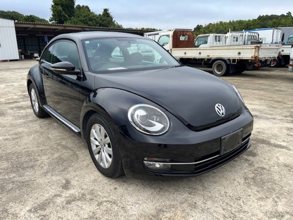 Volkswagen Beetle Hatchback, Petrol, 2013, Black