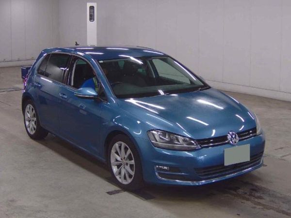 Volkswagen Golf Hatchback, Petrol, 2017, Blue