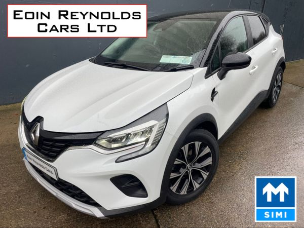 Renault Captur Hatchback, Petrol, 2022, White
