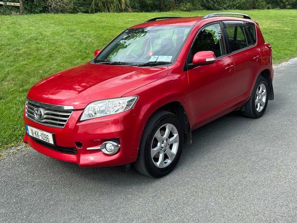 Toyota RAV4 SUV, Diesel, 2011, Red