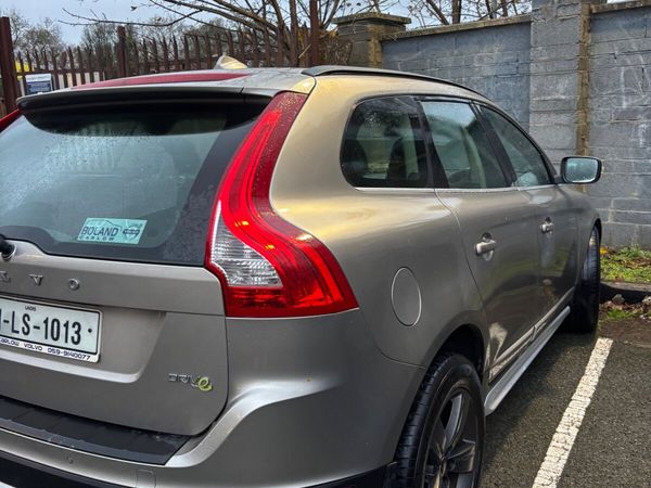 Volvo XC60 SUV, Diesel, 2011, Green