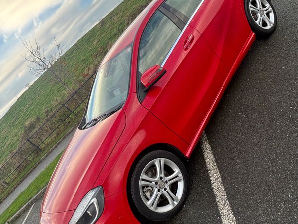 Mercedes-Benz A-Class Hatchback, Petrol, 2015, Red