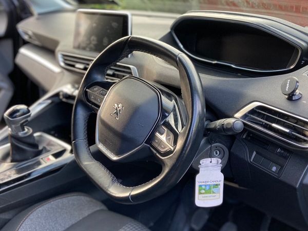 Peugeot 3008 MPV, Diesel, 2019, Black