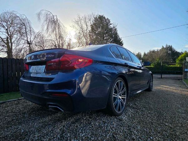 BMW 5-Series Saloon, Petrol Plug-in Hybrid, 2019, Blue