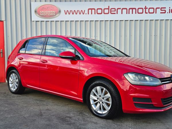 Volkswagen Golf Hatchback, Petrol, 2016, Red