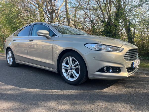 Ford Mondeo Hatchback, Diesel, 2016, Silver