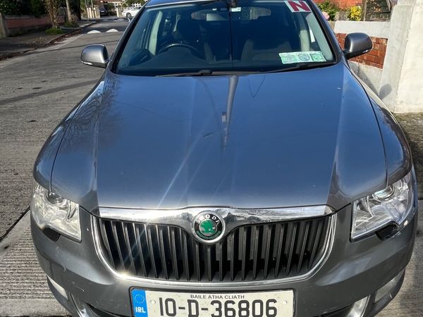 Skoda Superb Saloon, Diesel, 2010, Grey