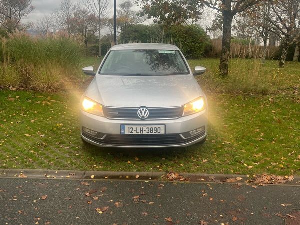Volkswagen Passat Saloon, Diesel, 2012, Silver