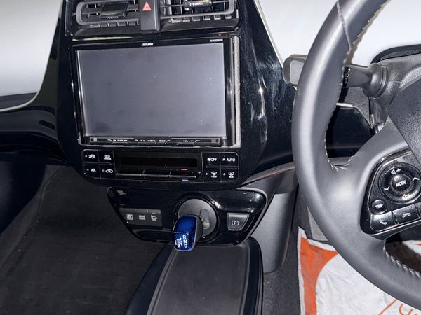 Volkswagen Golf Hatchback, Petrol, 2018, Blue