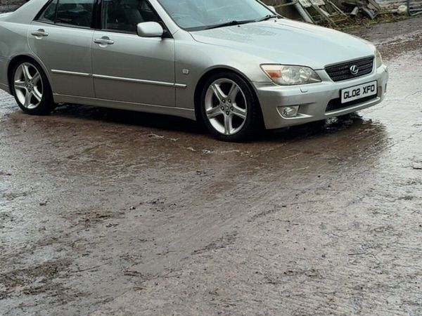 Lexus IS Saloon, Petrol, 2002, Silver