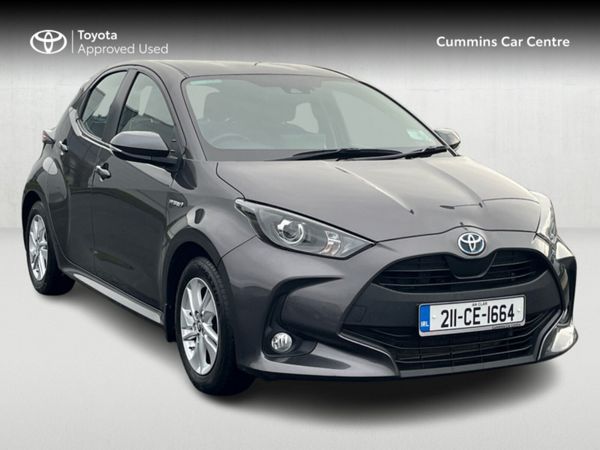 Toyota Yaris Hatchback, Petrol Hybrid, 2021, Grey
