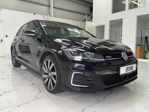 Volkswagen Golf Hatchback, Petrol Hybrid, 2018, Black