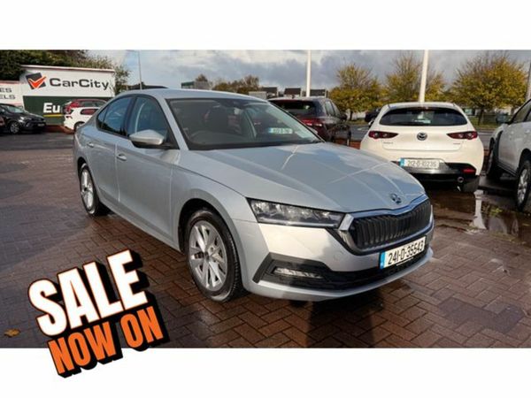 Skoda Octavia Saloon, Diesel, 2024, Grey