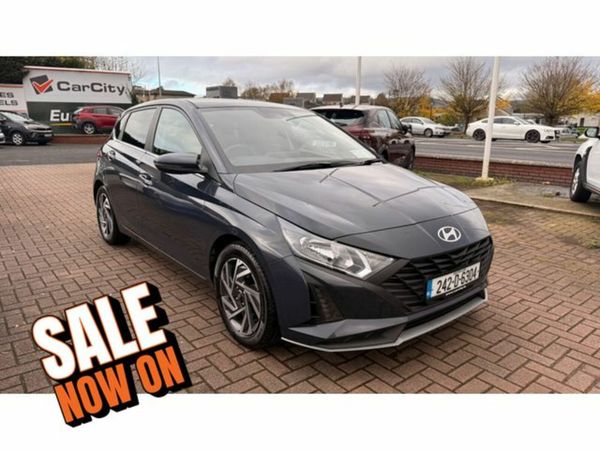 Hyundai i20 Hatchback, Petrol, 2024, Grey