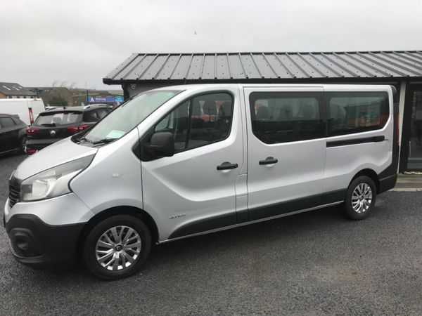 Renault Trafic Minibus, Diesel, 2016, Silver