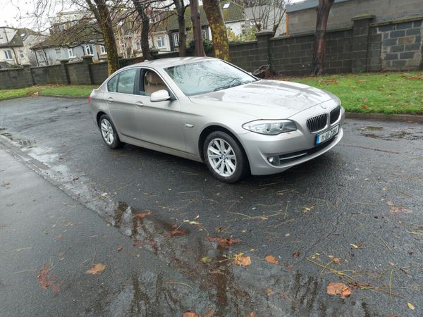 BMW 5-Series Saloon, Diesel, 2011, Silver