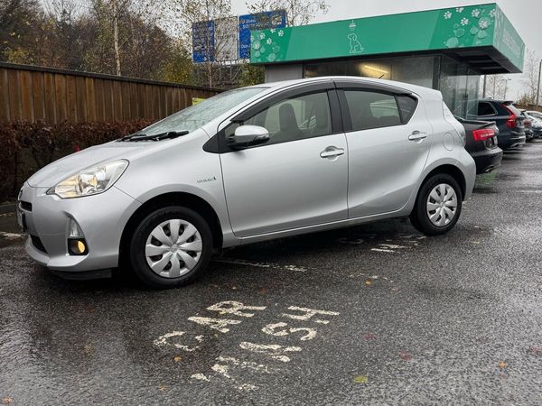Toyota Aqua Hatchback, Petrol Hybrid, 2014, Silver