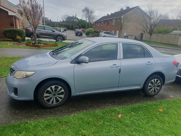 Toyota Corolla Saloon, Diesel, 2011, Blue