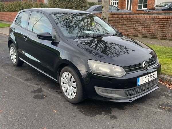 Volkswagen Polo Hatchback, Petrol, 2011, Black