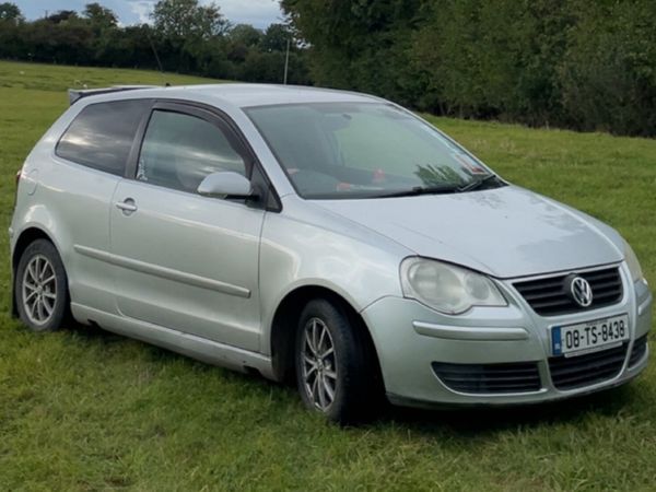 Volkswagen Polo Hatchback, Diesel, 2008, Silver
