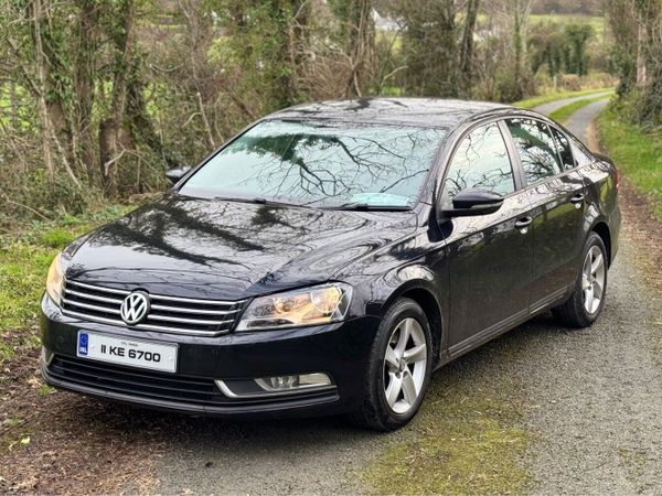 Volkswagen Passat Saloon, Diesel, 2011, Black