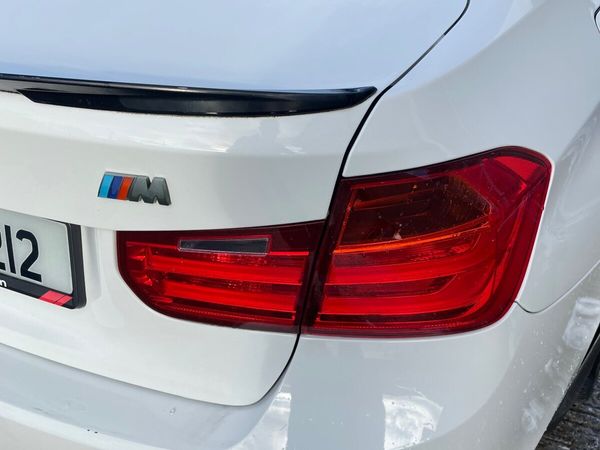 BMW 3-Series Saloon, Diesel, 2012, White