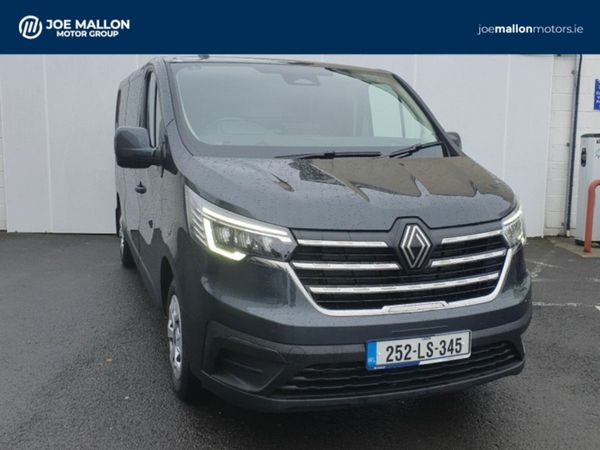 Renault Trafic MPV, Diesel, 2025, Grey