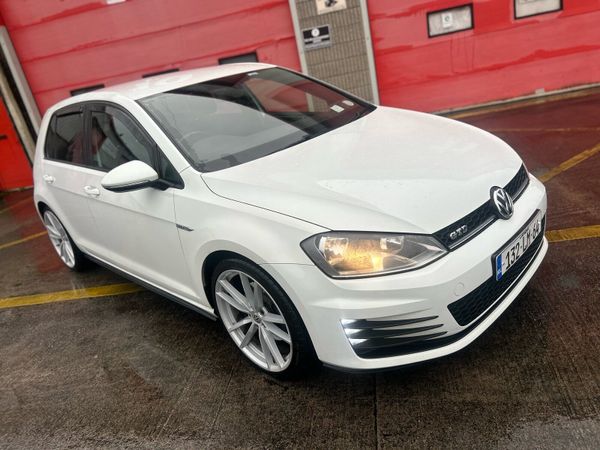 Volkswagen Golf Estate, Diesel, 2013, White