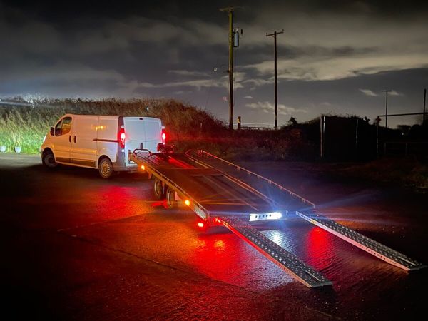 Ford Fiesta Hatchback, Petrol, 2013, Silver
