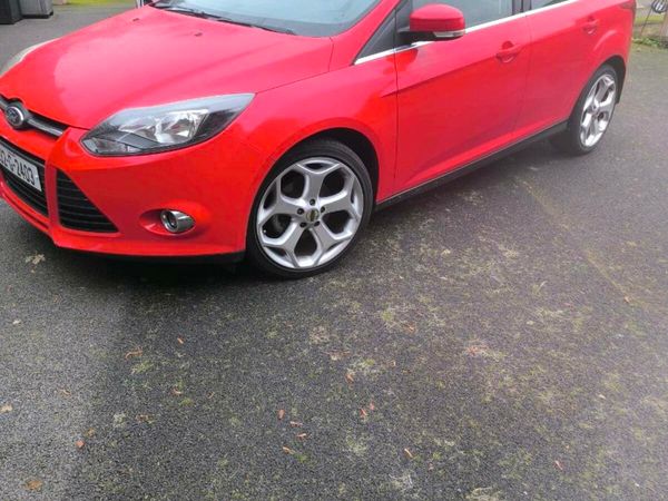 Ford Focus Hatchback, Diesel, 2013, Red