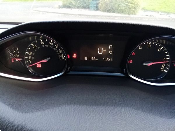 Peugeot 308 Estate, Diesel, 2015, Red