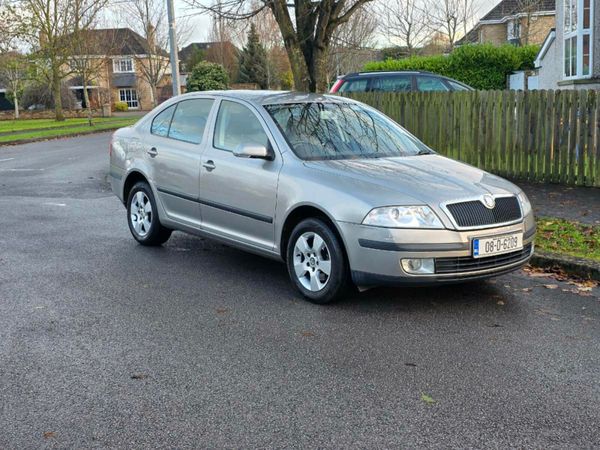 Skoda Octavia Hatchback, Petrol, 2008, Beige