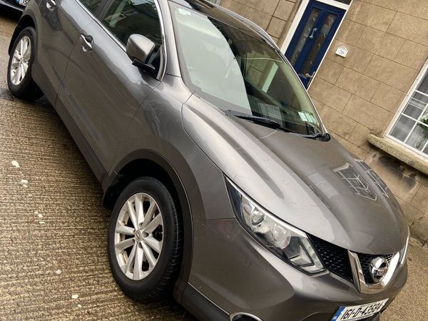 Nissan Qashqai Hatchback, Diesel, 2016, Grey