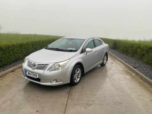 Toyota Avensis Saloon, Diesel, 2009, Silver