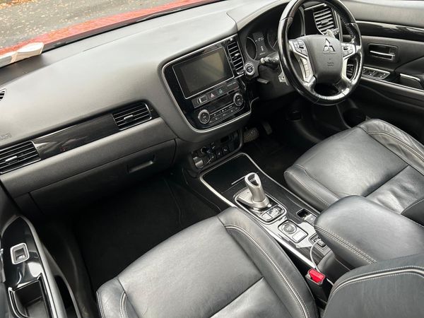 Mitsubishi Outlander SUV, Petrol Plug-in Hybrid, 2018, Red