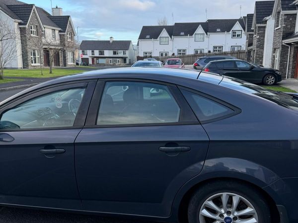 Ford Mondeo Hatchback, Diesel, 2012, Grey