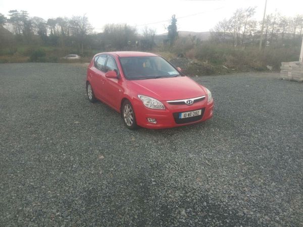 Hyundai i30 Hatchback, Diesel, 2010, Red