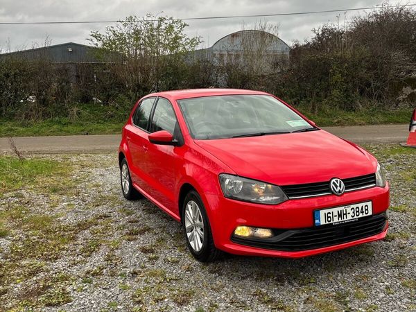 Volkswagen Polo Hatchback, Petrol, 2016, Red