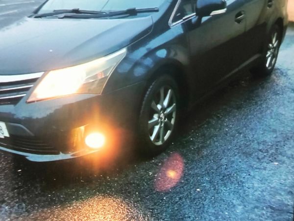 Toyota Avensis Saloon, Diesel, 2012, Black