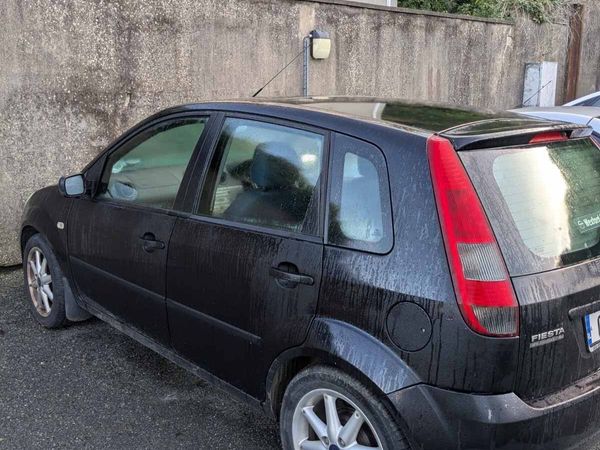 Ford Fiesta Hatchback, Petrol, 2005, Black