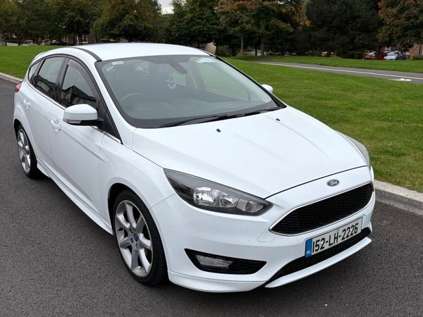 Ford Focus Hatchback, Petrol, 2015, White