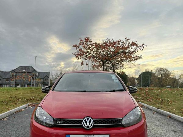 Volkswagen Golf Hatchback, Diesel, 2010, Red