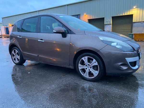 Renault Scenic MPV, Diesel, 2011, Bronze