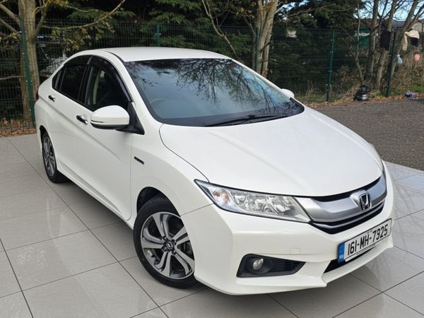 Honda Grace Saloon, Petrol Hybrid, 2016, White