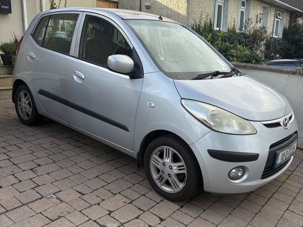 Hyundai i10 Hatchback, Petrol, 2010, Silver