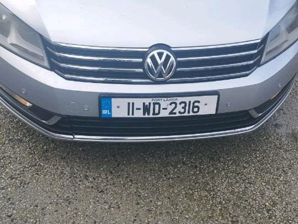 Volkswagen Passat Saloon, Diesel, 2011, Silver