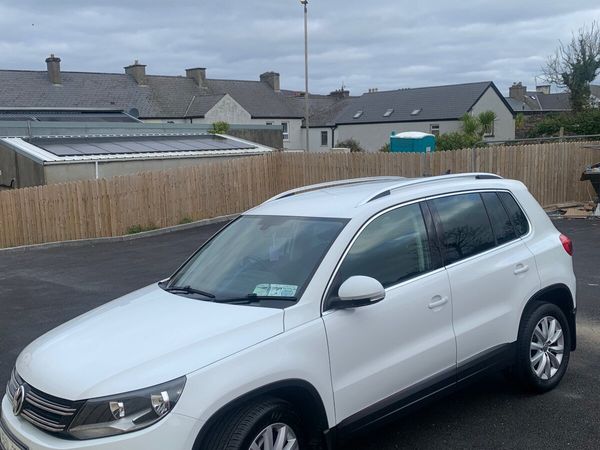Volkswagen Tiguan SUV, Diesel, 2015, White