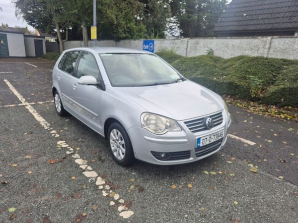 Volkswagen Polo Hatchback, Petrol, 2007, Silver